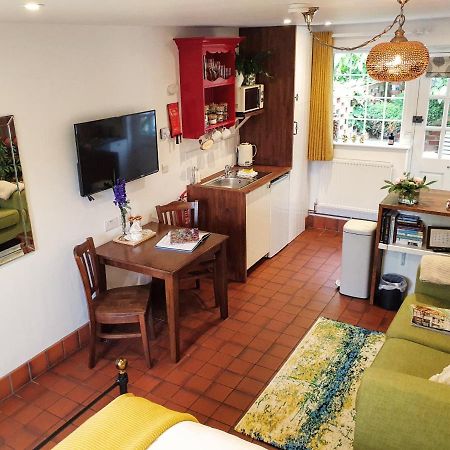 The Walnut, Meopham - A Private Retreat Rural Location Villa Екстериор снимка