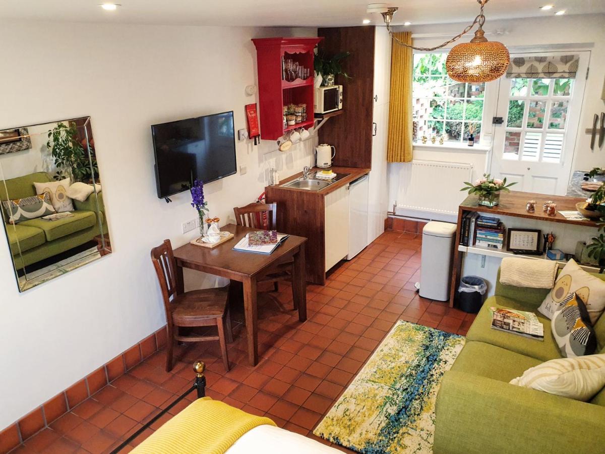 The Walnut, Meopham - A Private Retreat Rural Location Villa Екстериор снимка