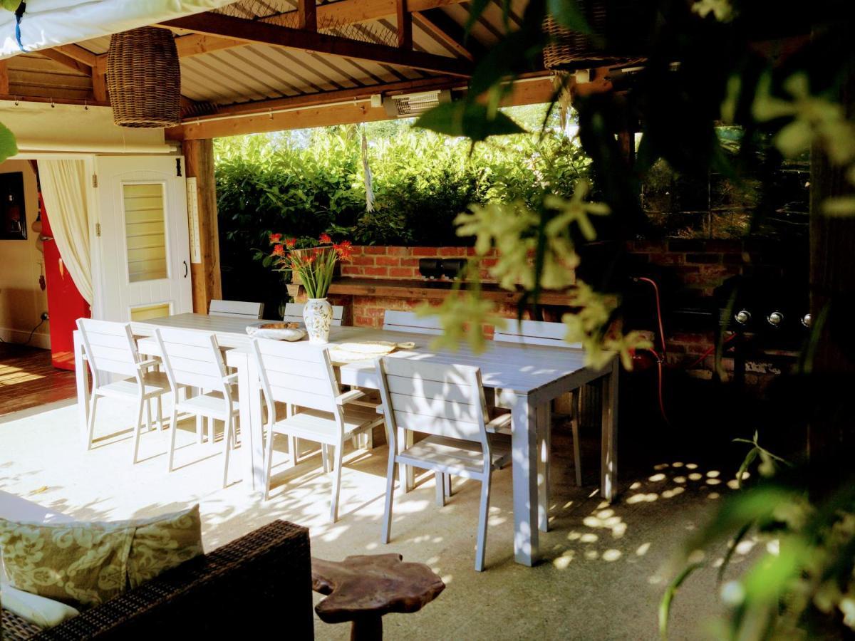 The Walnut, Meopham - A Private Retreat Rural Location Villa Екстериор снимка