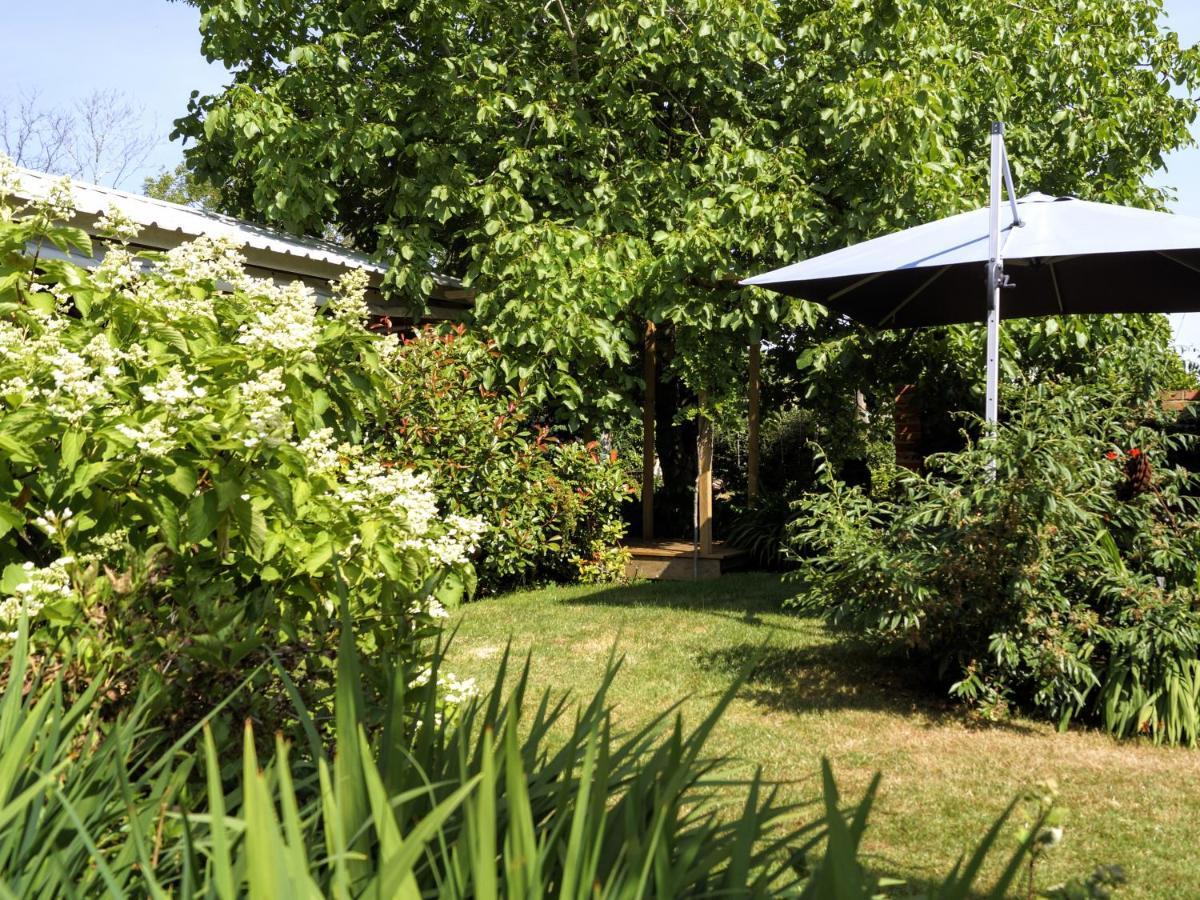 The Walnut, Meopham - A Private Retreat Rural Location Villa Екстериор снимка